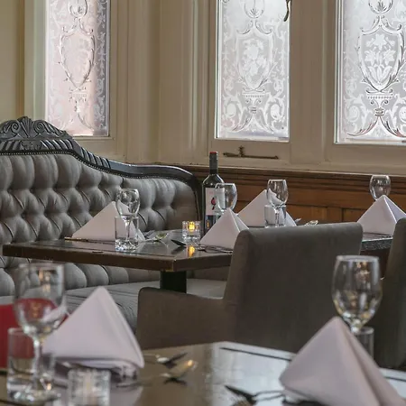 The Crown London, Worldhotels Distinctive-3